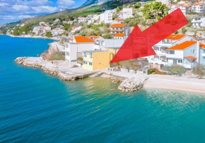 Lemonade Beach Apartments